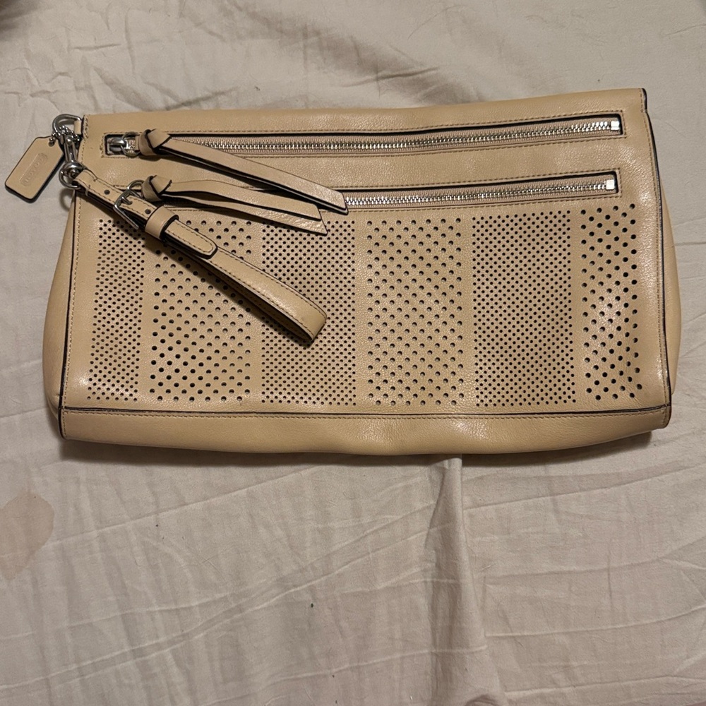 Coach Bleecker Beige Leather Wristlet Clutch - Picture 2 of 6